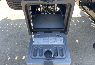 JAC N90 ЭВАКУАТОР СО СДВИЖНОЙ ПЛАТФОРМОЙ КМУ NR 811T 2S (4т)